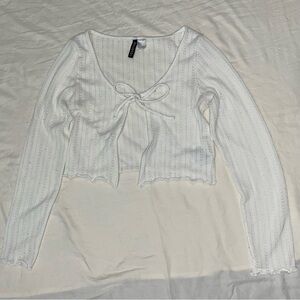 H&M DIVIDED White Layering Top